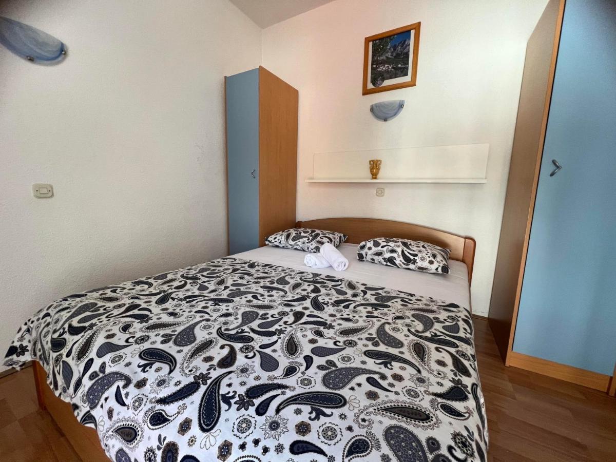 Apartment Jurisic Baska Voda